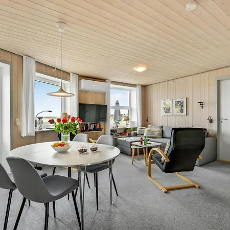 Two-bedroom In Hvide Sande Havrvig